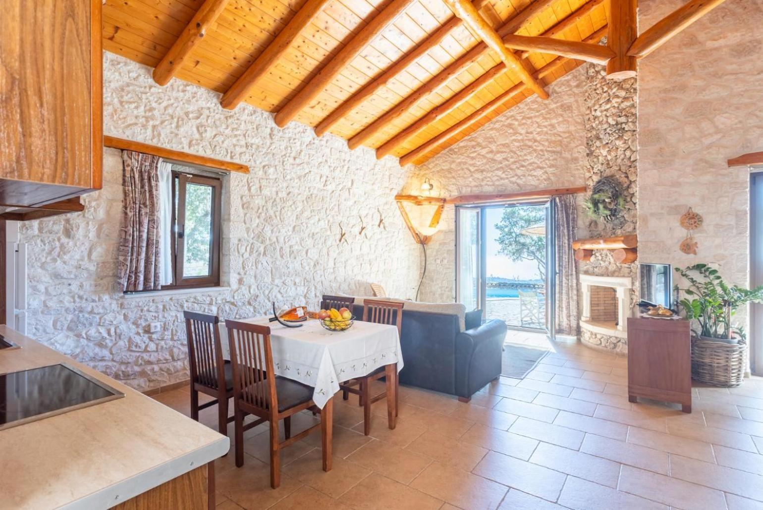 Nionios Villa *